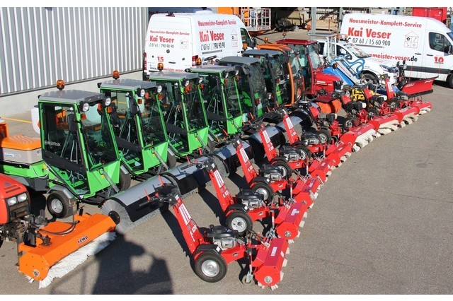 Unsere Winterdienstmaschinen Unsere Winterdienstmaschinen